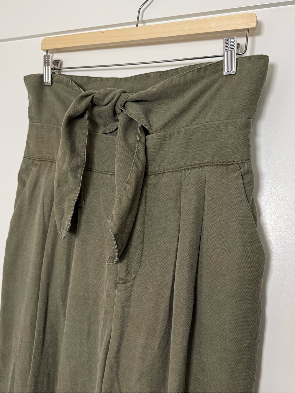Cartonnier Anthropologie Paperbag Pants Sz 8 Olive Green Cropped Tie Waist 90s - Picture 3 of 15